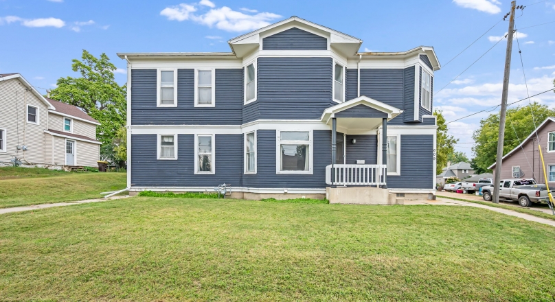 609 E 4th Street, Fairmont